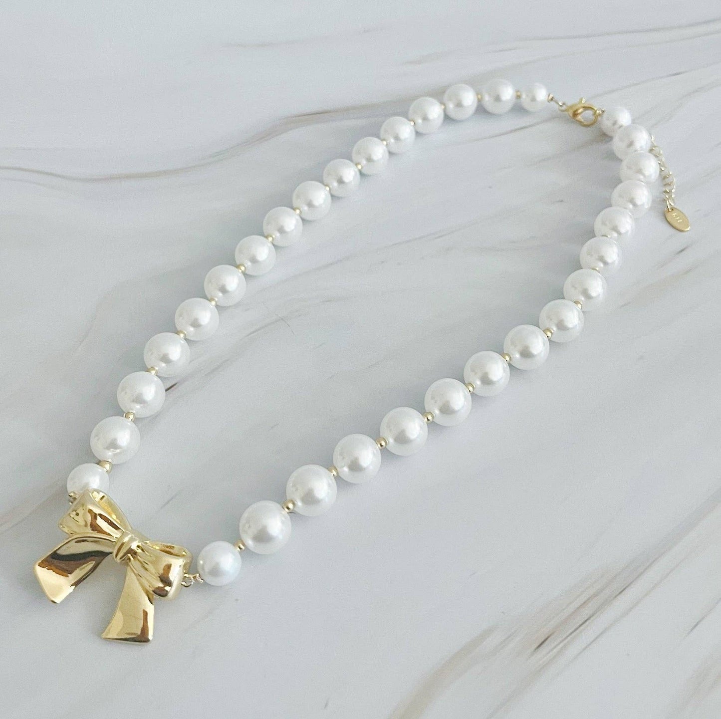 Pearly Bow Necklace